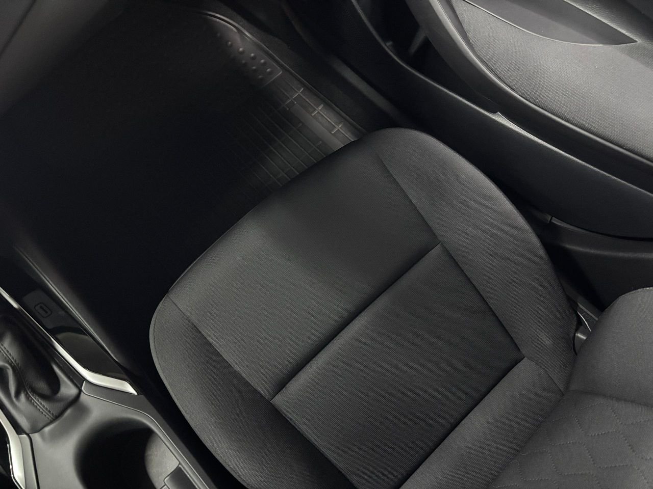 Toyota Corolla LE – Año 2024