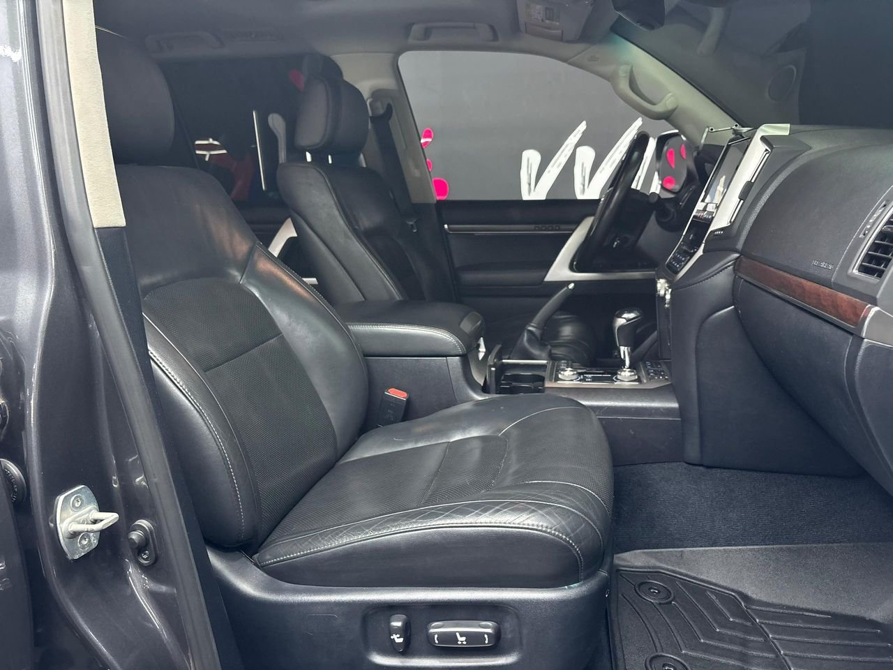 Toyota Land Cruiser V8 (LC200) – Año 2017