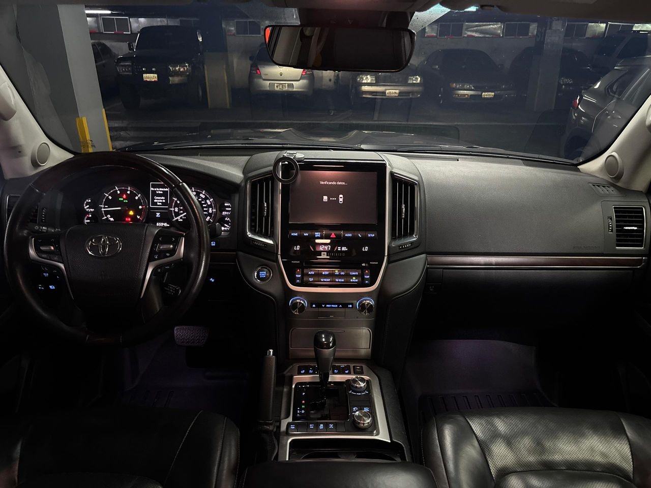 Toyota Land Cruiser V8 (LC200) – Año 2017