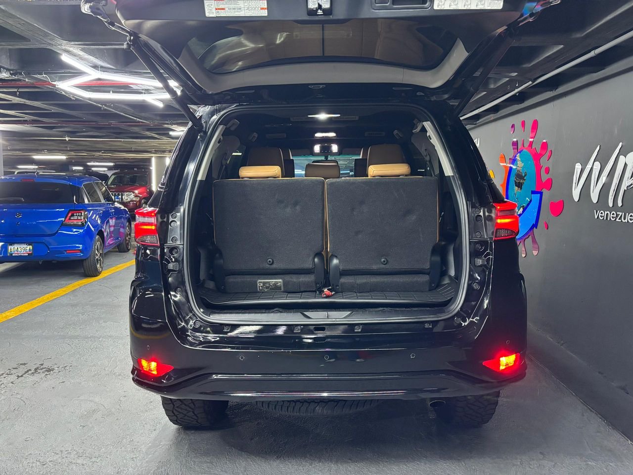 Toyota Fortuner Black Edition V6 4.0 – Año 2023