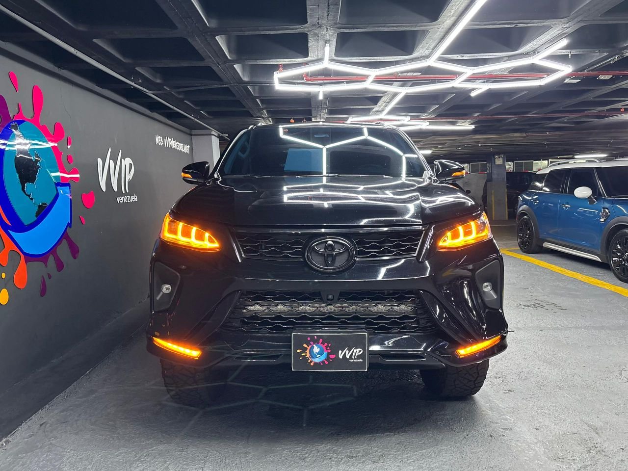Toyota Fortuner Black Edition V6 4.0 – Año 2023