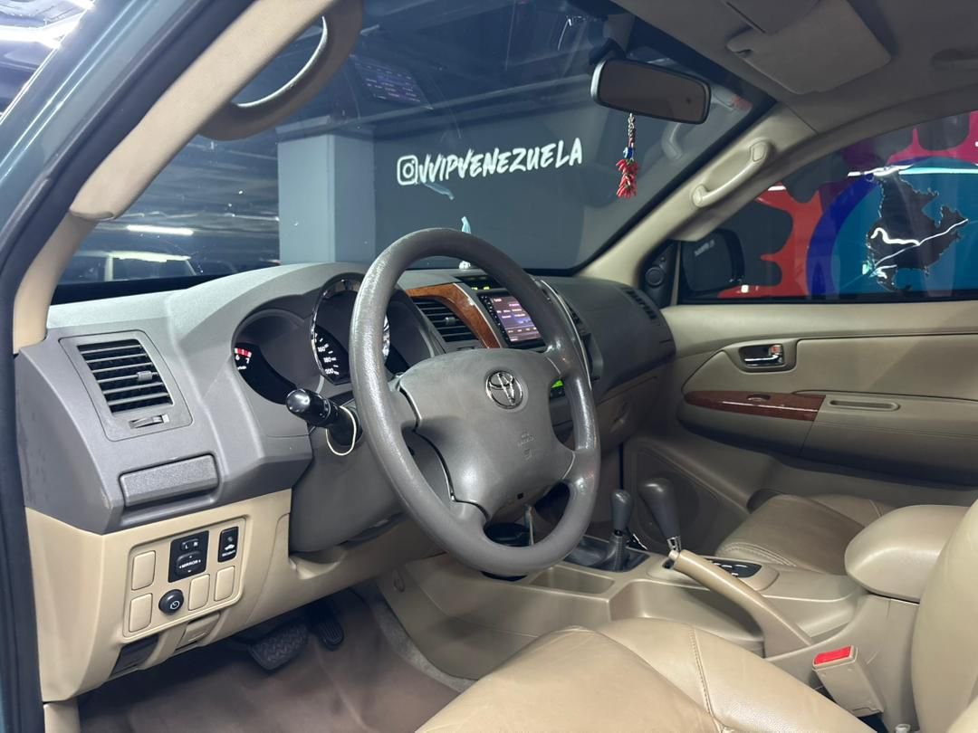 Toyota Fortuner Blindada Nivel III Plus – Año 2011
