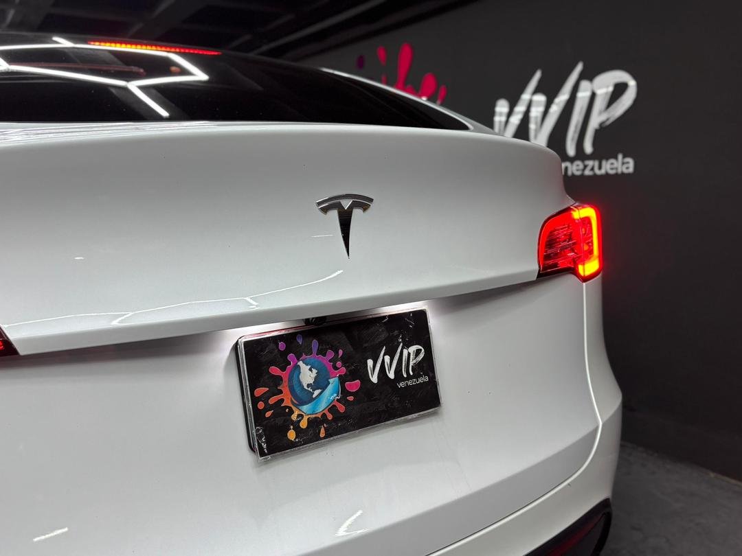 Tesla Model Y – Año 2023
