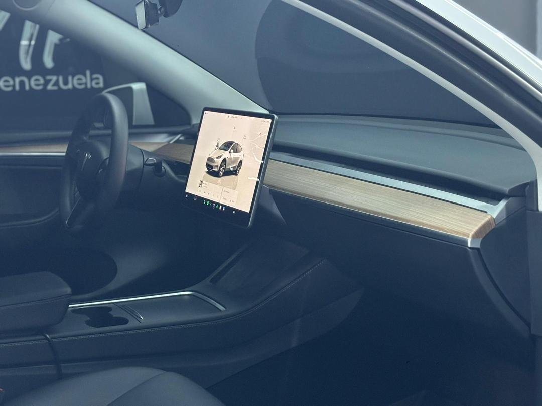 Tesla Model Y – Año 2023