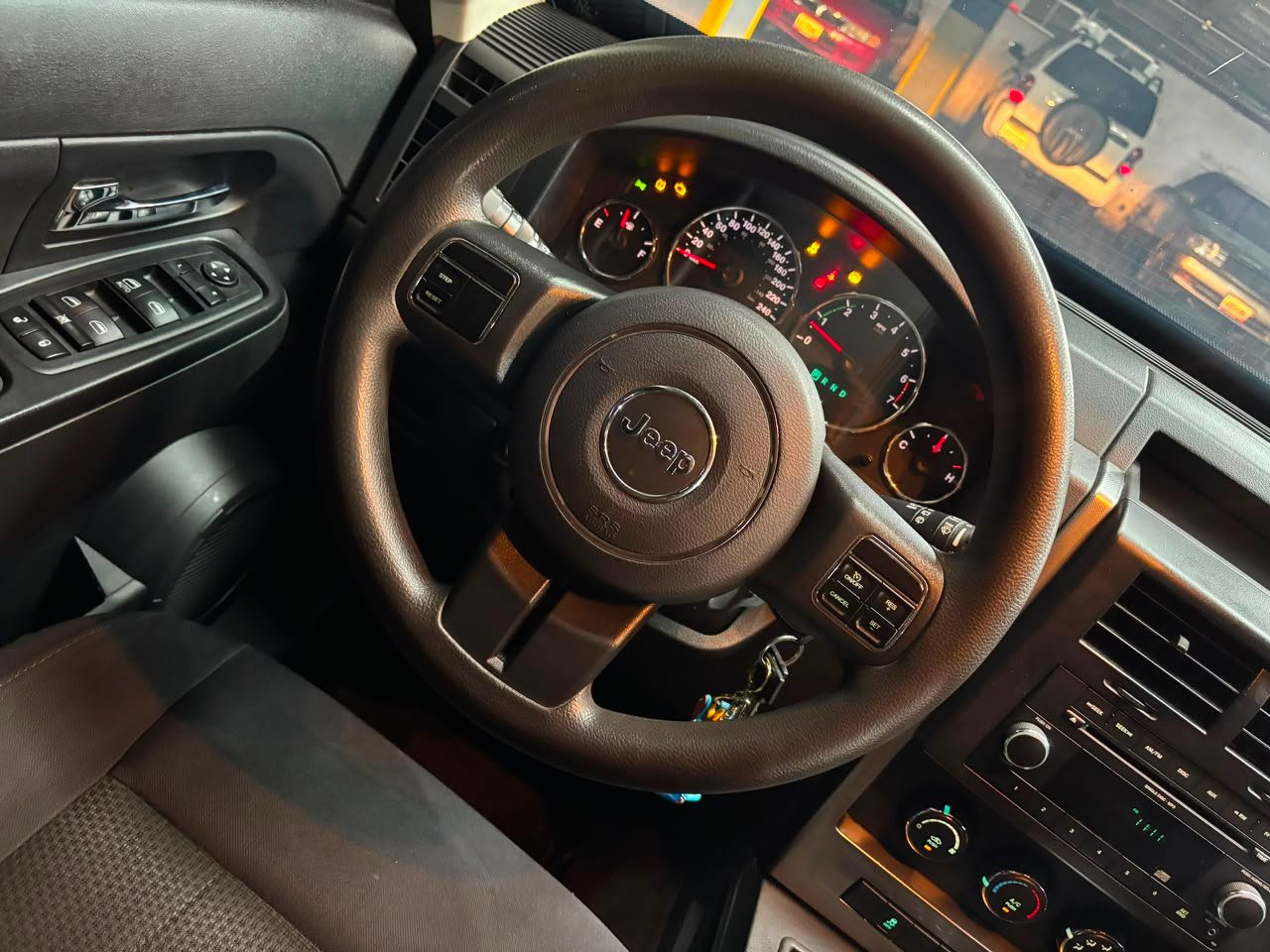 Jeep Cherokee Blindada Nivel III – Año 2011