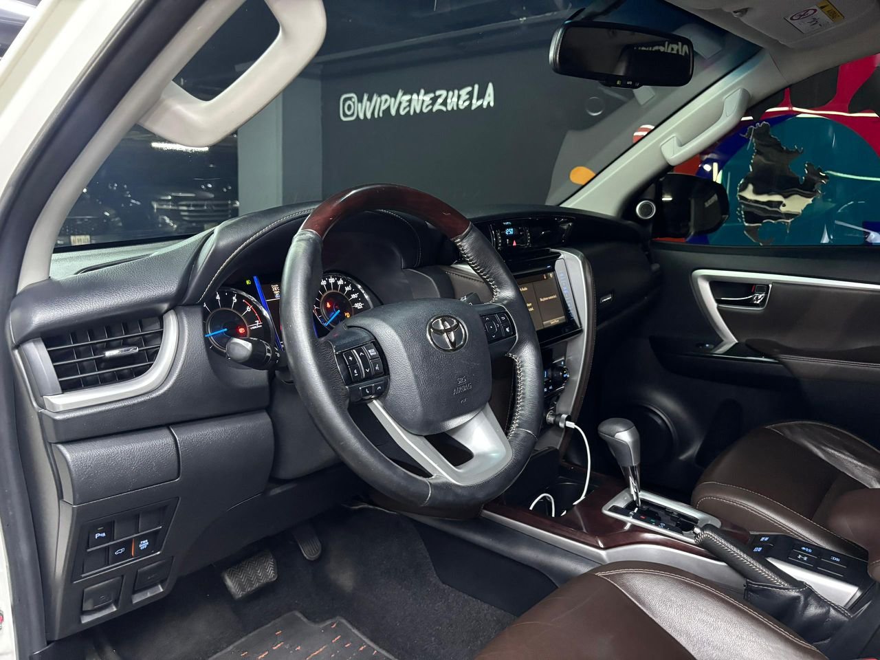 Toyota Fortuner VXR V6 – Año 2018