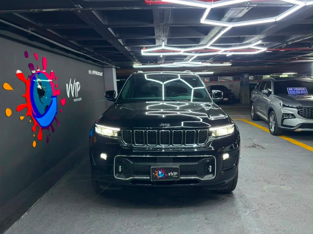 Jeep Grand Cherokee Overland – Año 2023