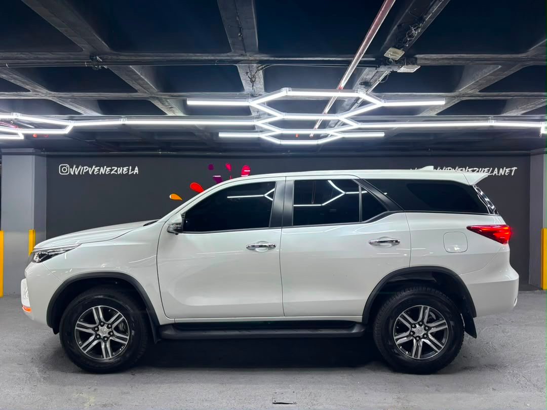 Toyota Fortuner – Año 2024