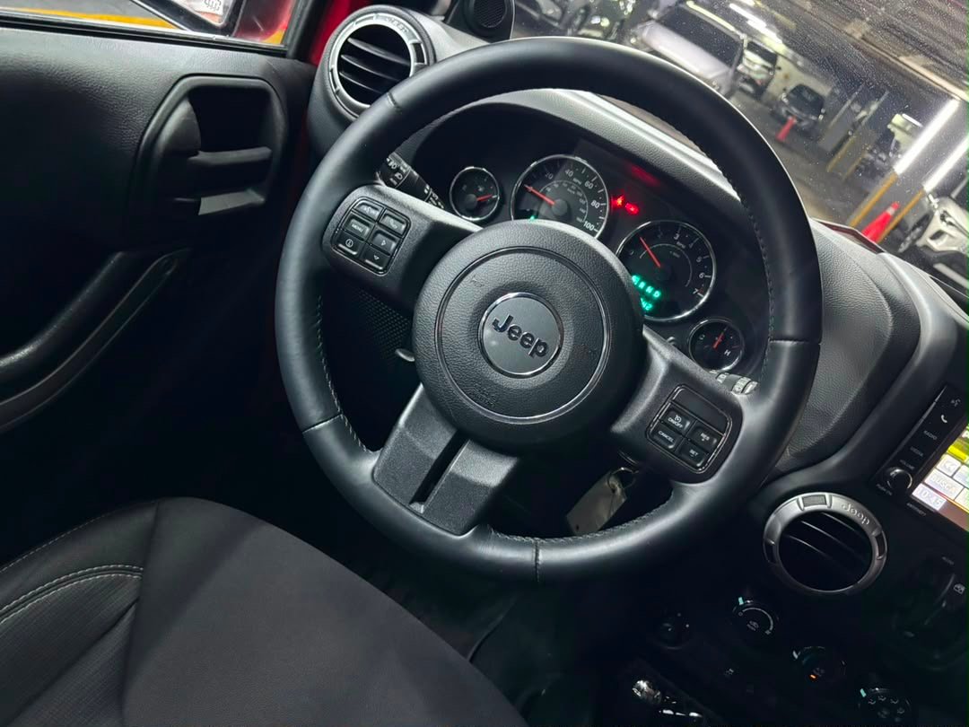 Jeep Wrangler Unlimited Sahara – Año 2013