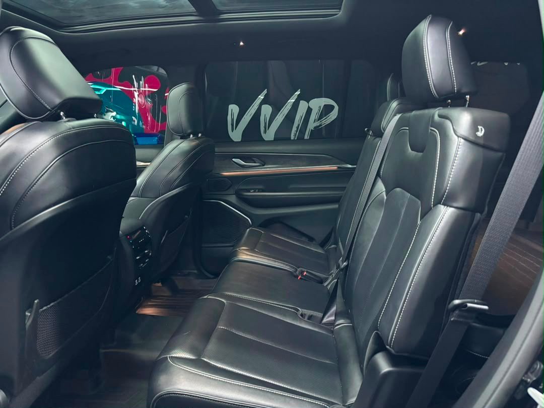 Jeep Grand Cherokee Overland – Año 2023