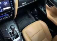 Toyota Fortuner VXR 4.0 V6 – Año 2025