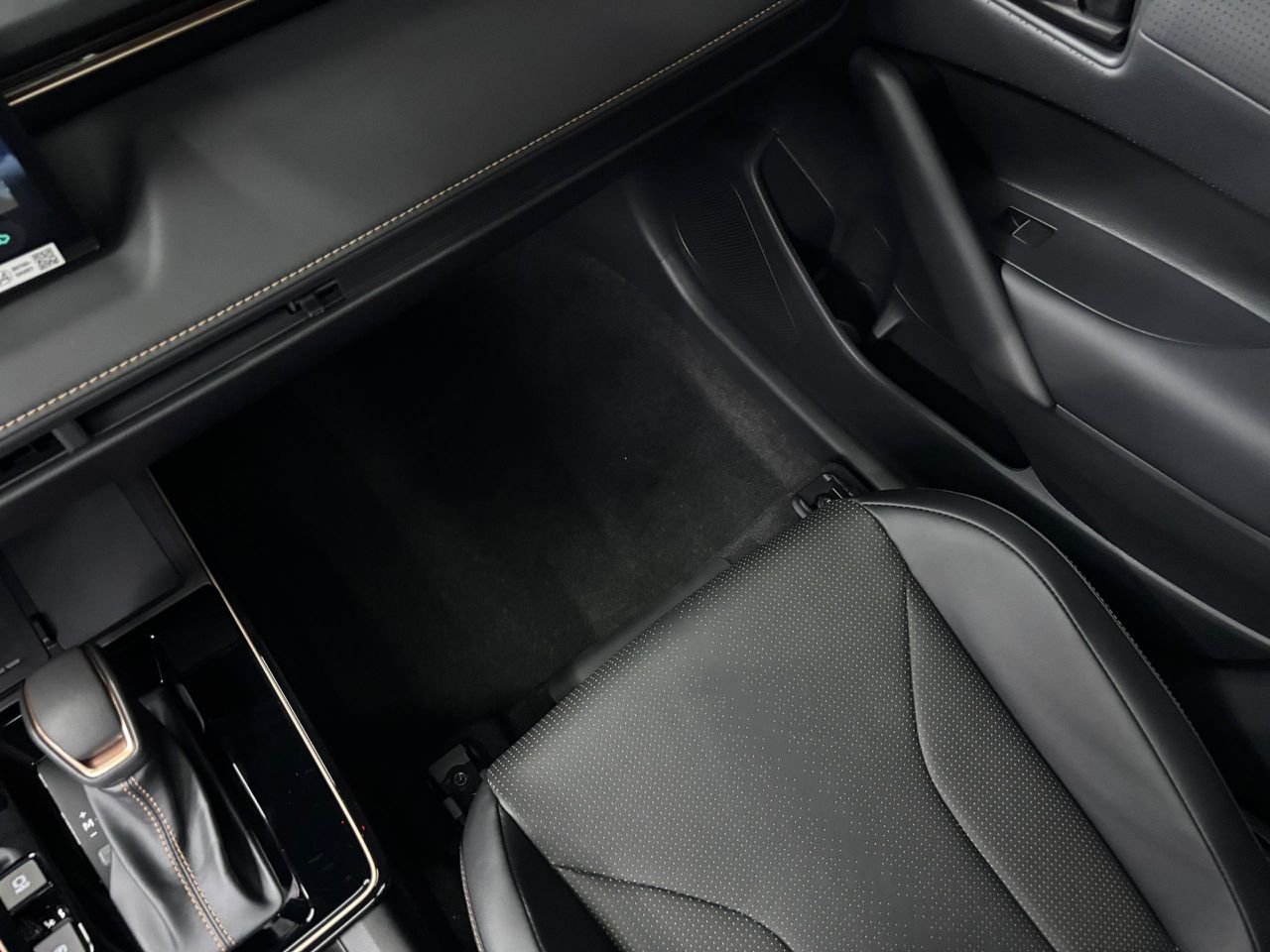 Toyota Corolla Cross Luxury Plus – Año 2026