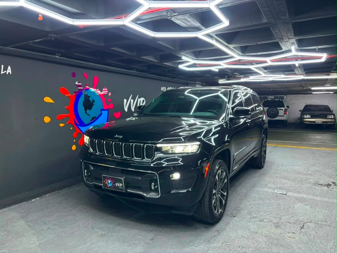 Jeep Grand Cherokee Overland – Año 2023