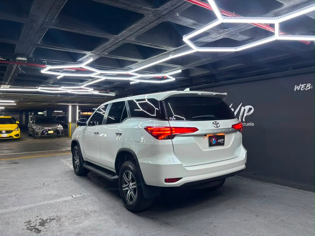 Toyota Fortuner – Año 2024