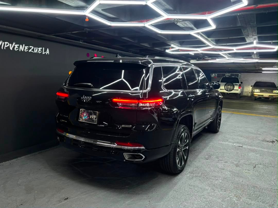 Jeep Grand Cherokee Overland – Año 2023